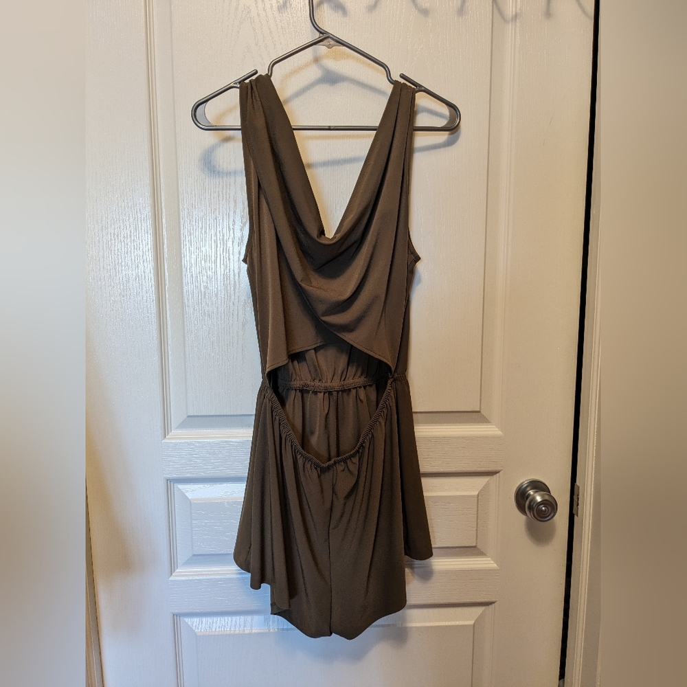 Romper - Picture 4 of 4